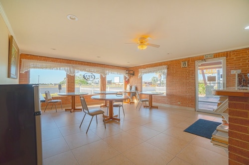 Weslaco TX|2 Full Bed