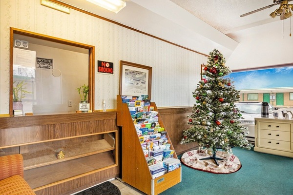 Entrance / Reception