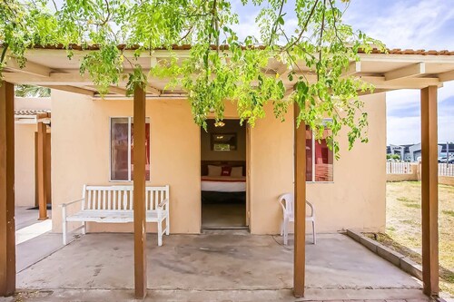 Yuma AZ|Relaxing King Bed