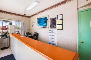 Lobby - Yuma AZ|Relaxing King Bed (Yuma AZ)