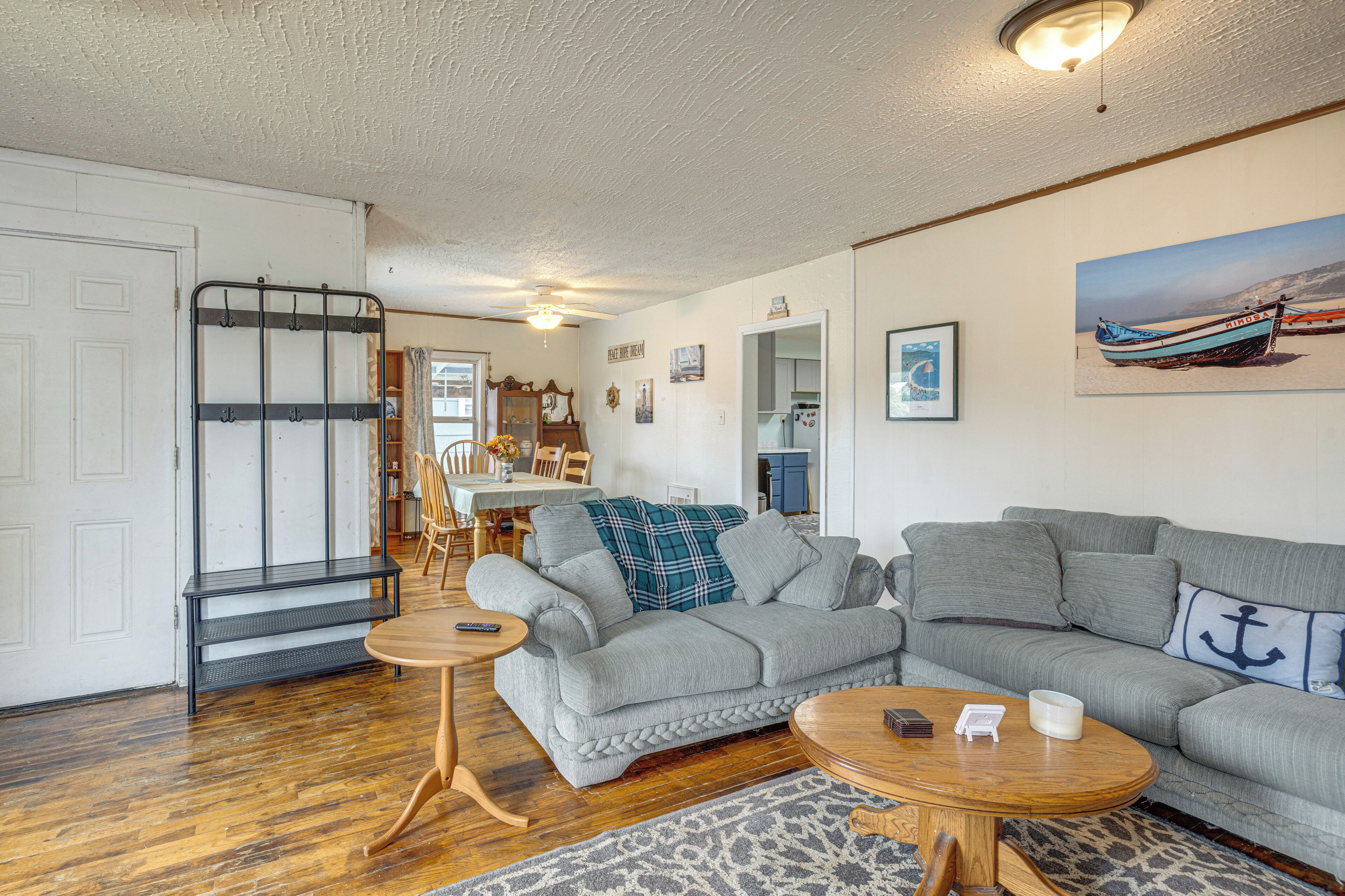 Great For Families! Tillamook Getaway Near Beaches - Tillamook, OR