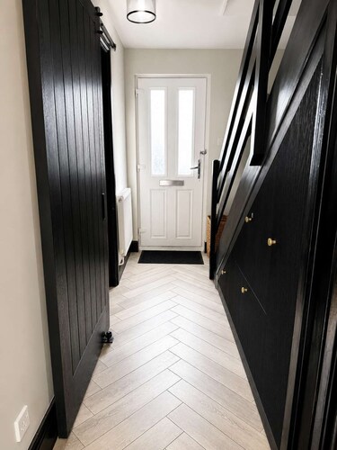 2Bd House for Families and Contractors