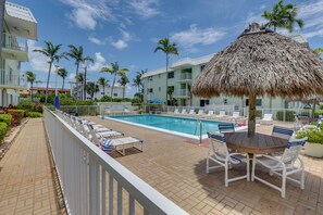 Pool - Steps to Pool & Ocean! Key Colony Beach Retreat (Key Colony Beach)