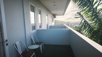 Deluxe kamer, balkon, uitzicht op zee | Balkon