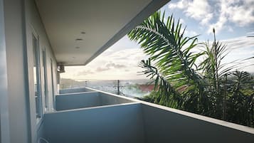 Deluxe-Zimmer, Balkon, Meerblick | Ausblick vom Zimmer