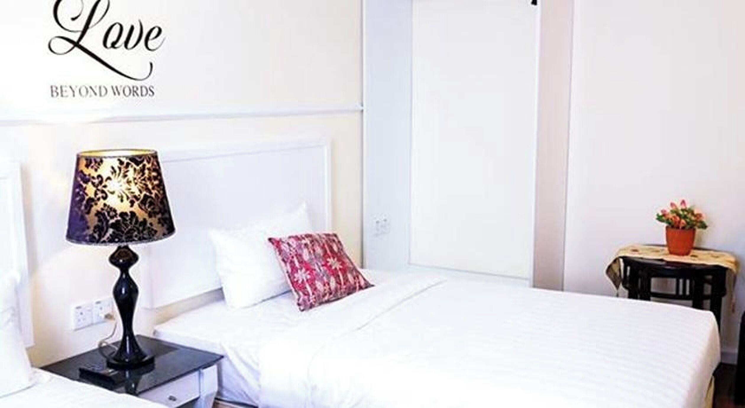 Desk, WiFi (free), bed sheets