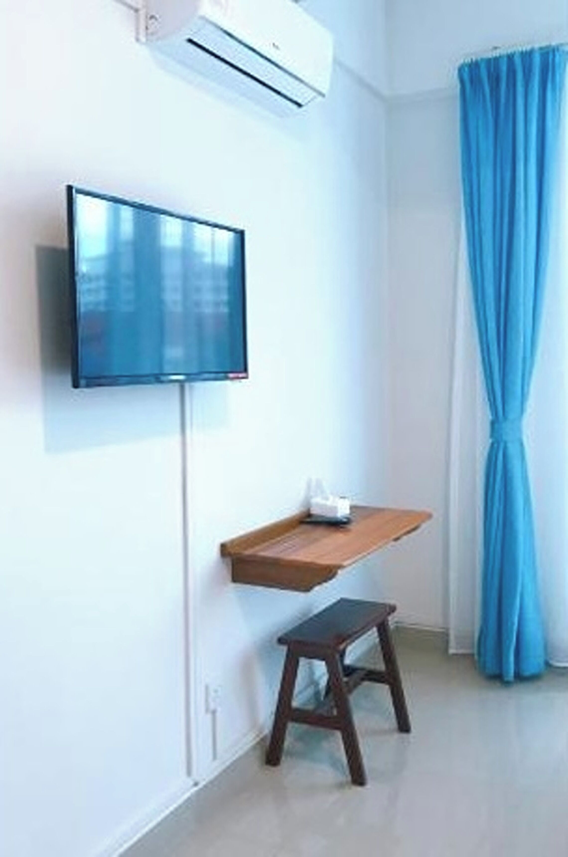 Chambre avec lits jumeaux | Bureau, accès au Wi-Fi (inclus), literie fournie