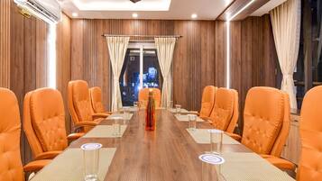 House | Dining
