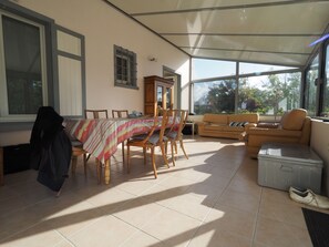Dining - Vrbo Property (Merville-Franceville-Plage)