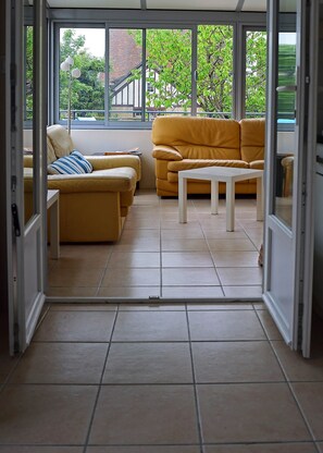 Living area - Vrbo Property (Merville-Franceville-Plage)