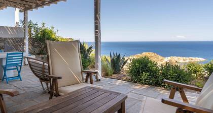 Apartment 'Blue House Agios Sostis' with Sea View, Private Terrace and Air Conditioning
