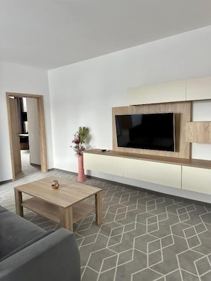 Apartment, City View | Living area