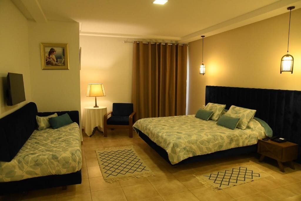 Double Room (suite) | In-room safe, desk, WiFi (free)