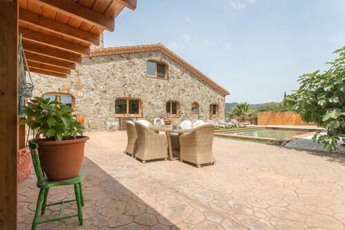 Romantic Apartment Escape in Argentona