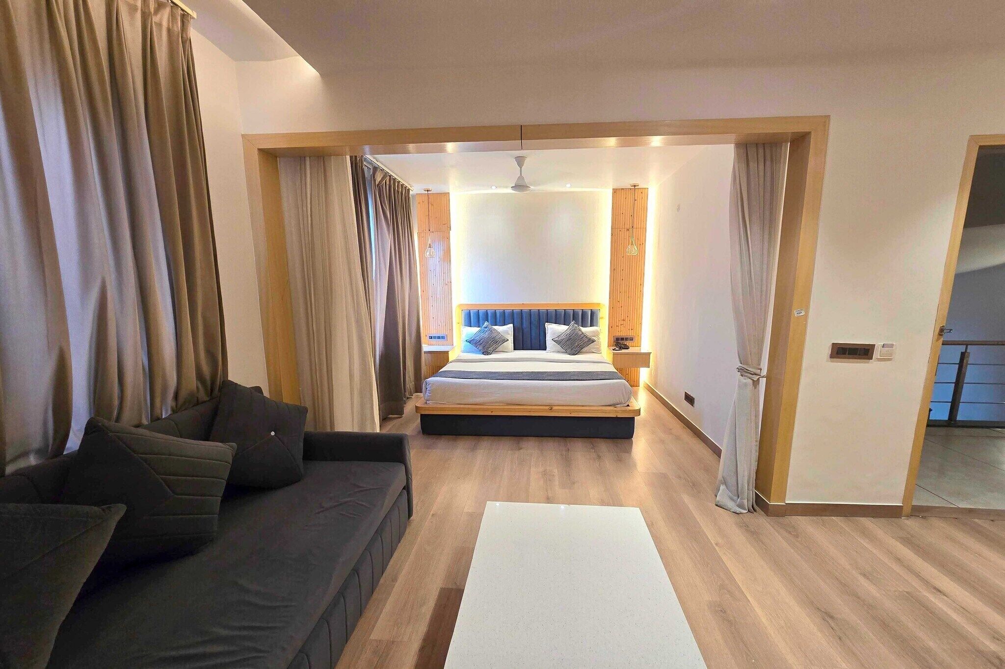 Bureau, draps fournis