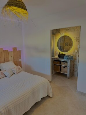 Room - Vrbo Property (Pélissanne)