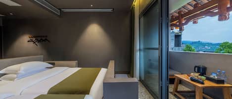Superior Twin Room, City View | Blackout drapes, soundproofing, WiFi (free)