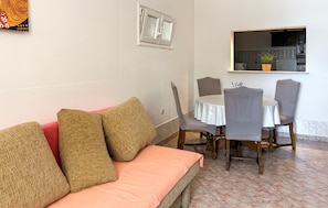 TV - 1 bedroom nice apartment in Kustici (Kustici)