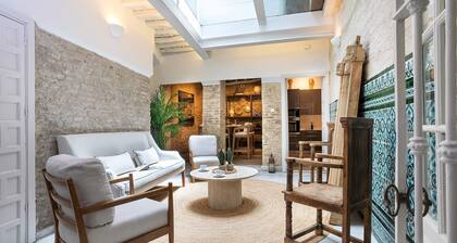 Stylish House With Terrace. Casa del Buen Viaje