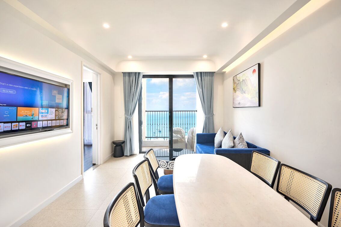 Family Penthouse | Living area | 52-inch Smart TV with cable channels, smart speakers