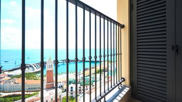 Apartament familiar, vistes a la platja | Terrassa o pati