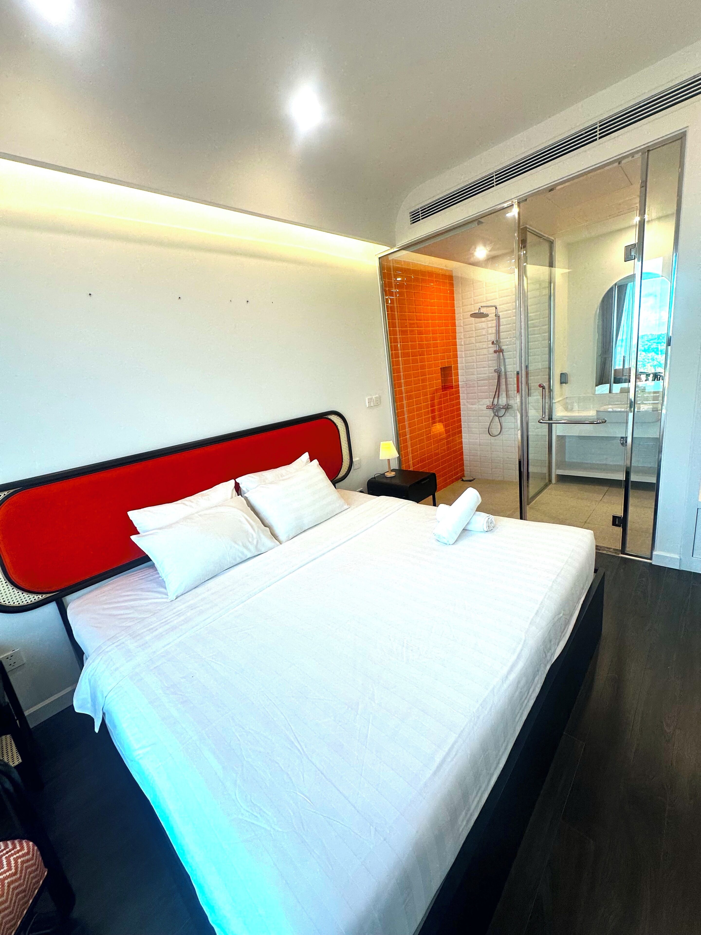 Family Apartment, Hill View