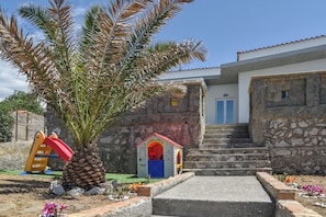 Ferienhaus, Terrasse, Meerblick | Kinderbereich