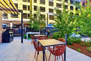 Outdoor dining - Ski-In/Ski-Out + Sonos | Walk to Gondola + Dining | Electric Pass Lodge (Snowmass Village)
