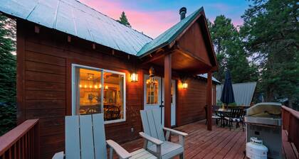 Vintage Cabin + BBQ Deck | Ski Donner Summit + Lake + Truckee | Ute Cabin