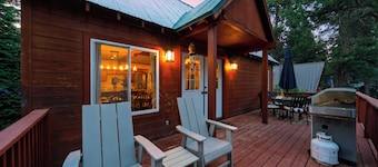 Vintage Cabin + BBQ Deck | Ski Donner Summit + Lake + Truckee | Ute Cabin