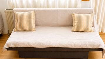 Habitación básica | Tabla de planchar con plancha