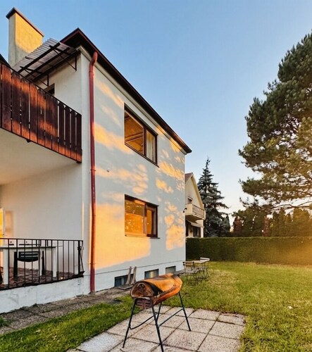 Charming House with Garden Access