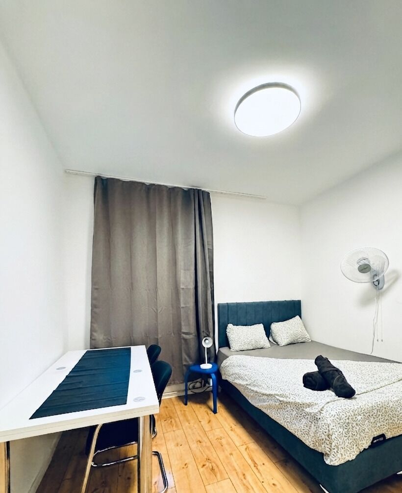Basic-Zimmer | Bügeleisen/Bügelbrett