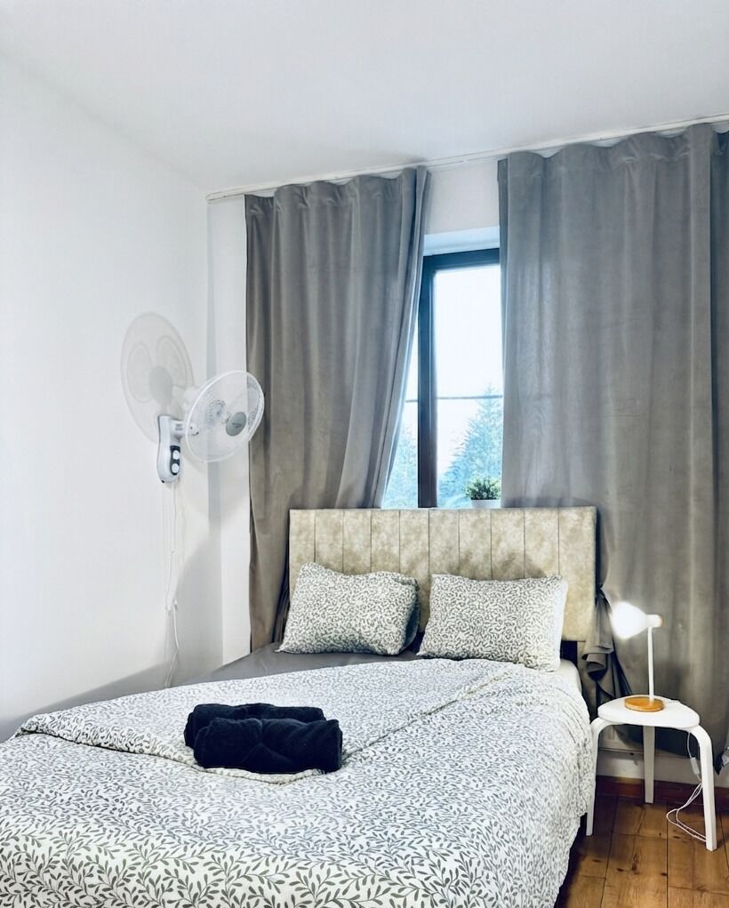 Basic-Zimmer | Bügeleisen/Bügelbrett