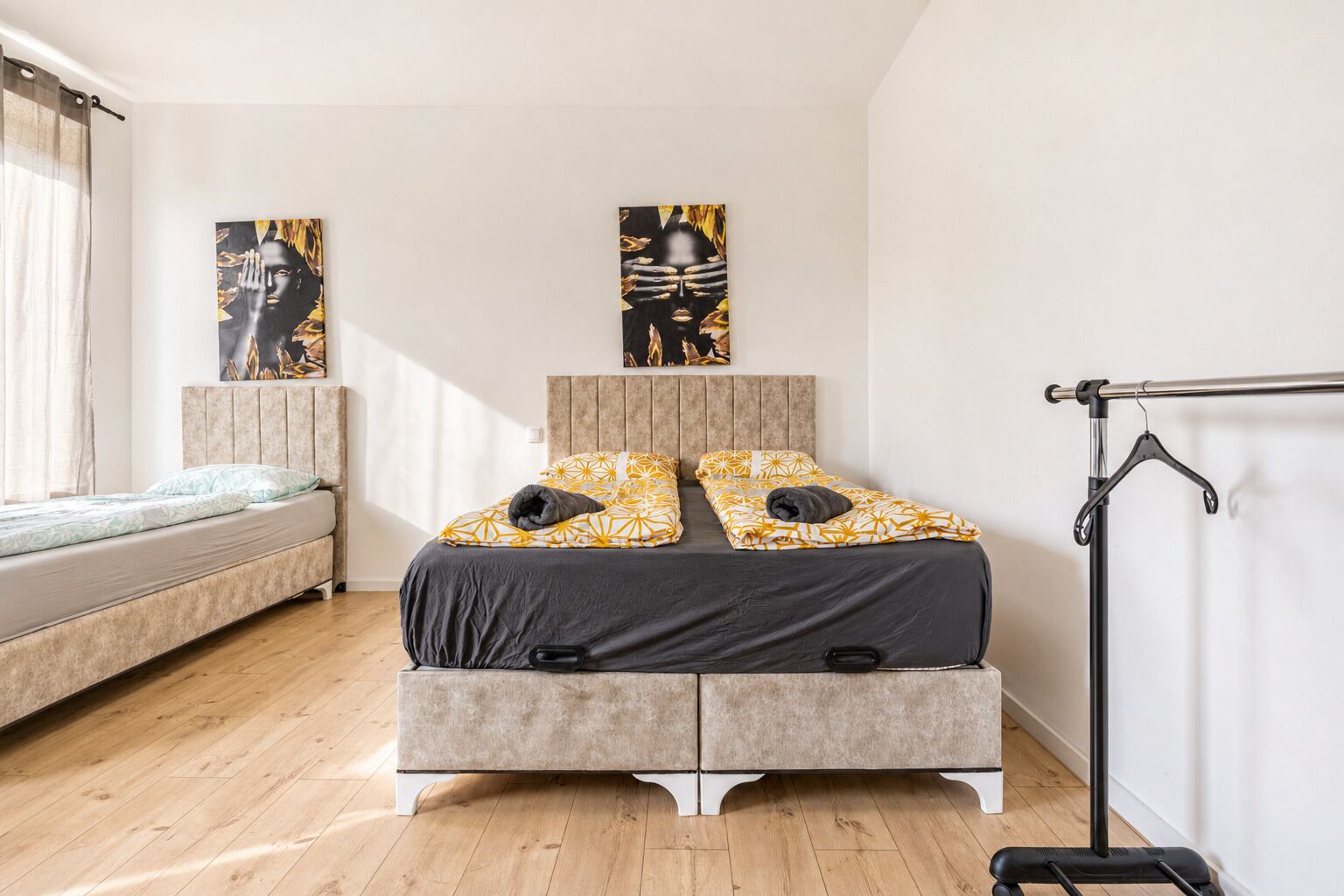 Basic-Zimmer | Bügeleisen/Bügelbrett
