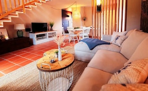 TV, DVD player, stereo - Beachfront vacation rental with a private terrace - Bakenberg Vacation Village, Rental A28 (Dranske)
