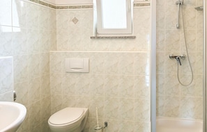 Shower - Cozy apartment in Kustici with WiFi (Kustici)