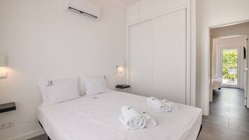 WiFi, bed sheets
