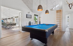 Games room - Amazing home in Idestrup with sauna (Idestrup)