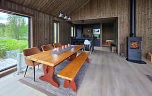 Dining - Gorgeous home in Torpo with WiFi (Torpo)