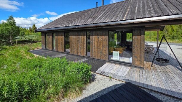 A modern wooden building with a covered patio area. - Gorgeous home in Torpo with WiFi (Torpo)