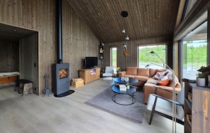Smart TV, fireplace - Gorgeous home in Torpo with WiFi (Torpo)