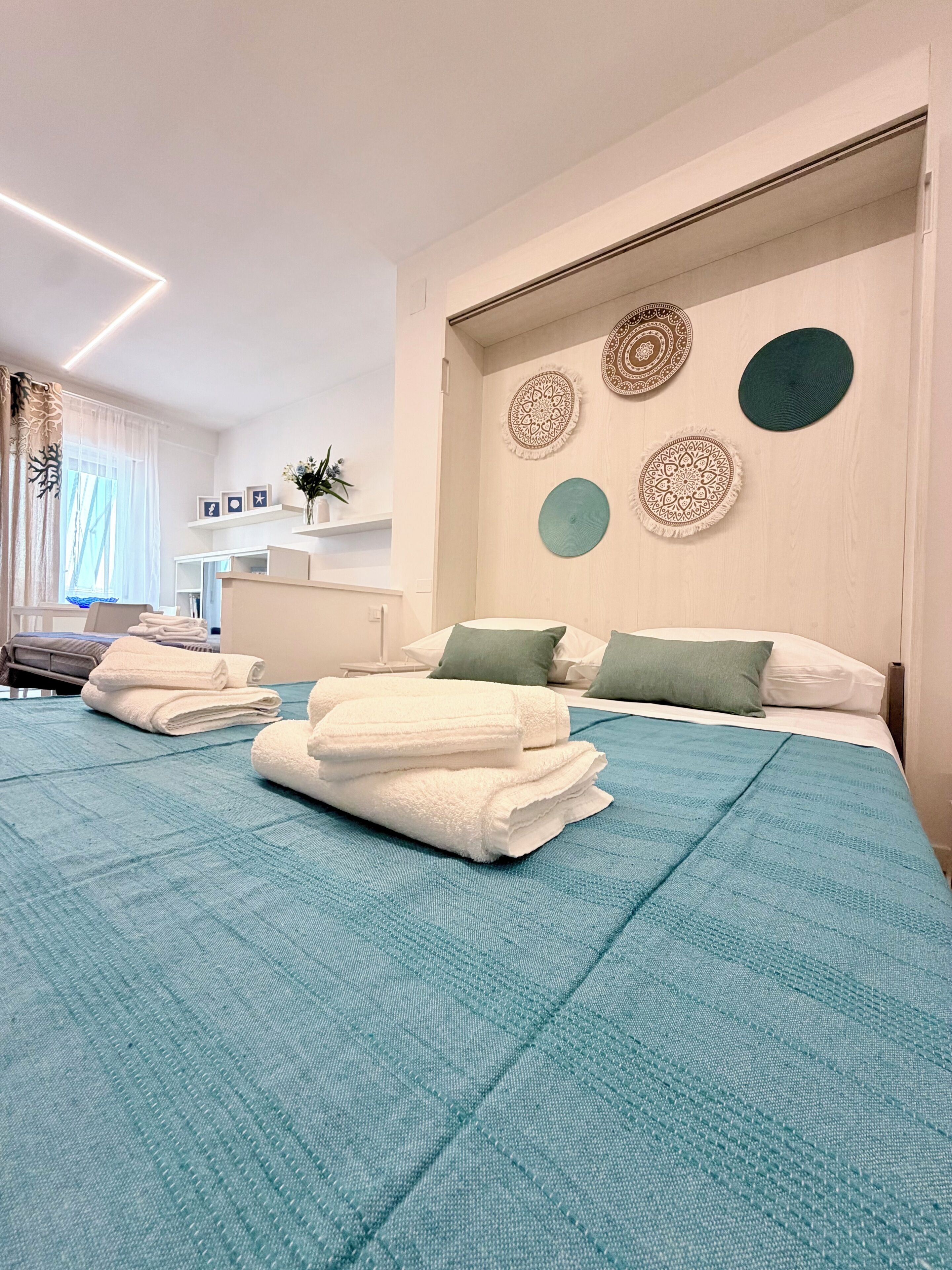 2 habitaciones, tabla de planchar con plancha, wifi y ropa de cama 