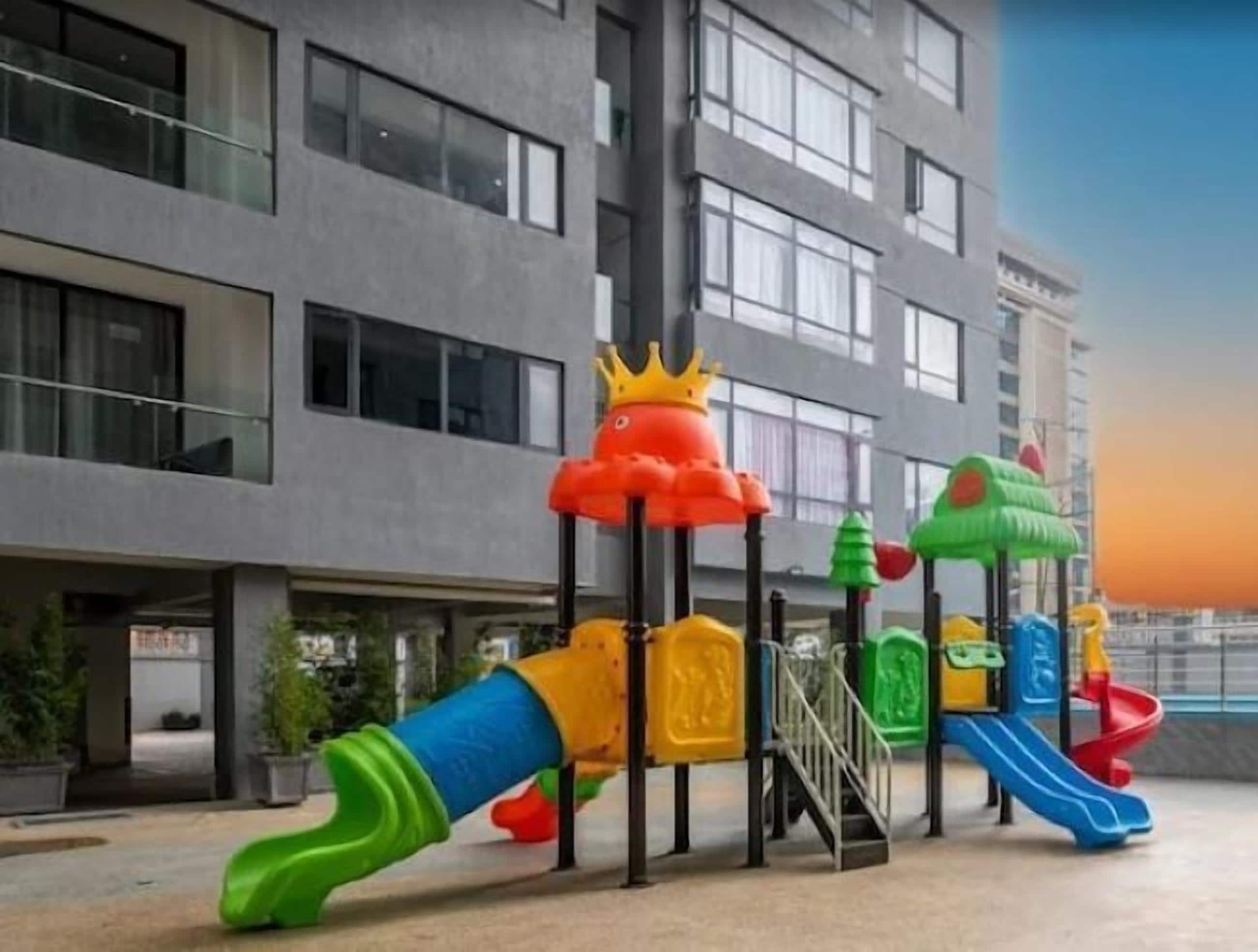 Children’s play area – outdoor