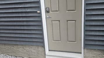 Apartment, 2 Bedrooms | Exterior detail
