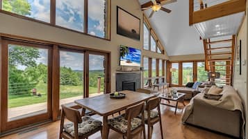 Smart TV, fireplace, DVD player
