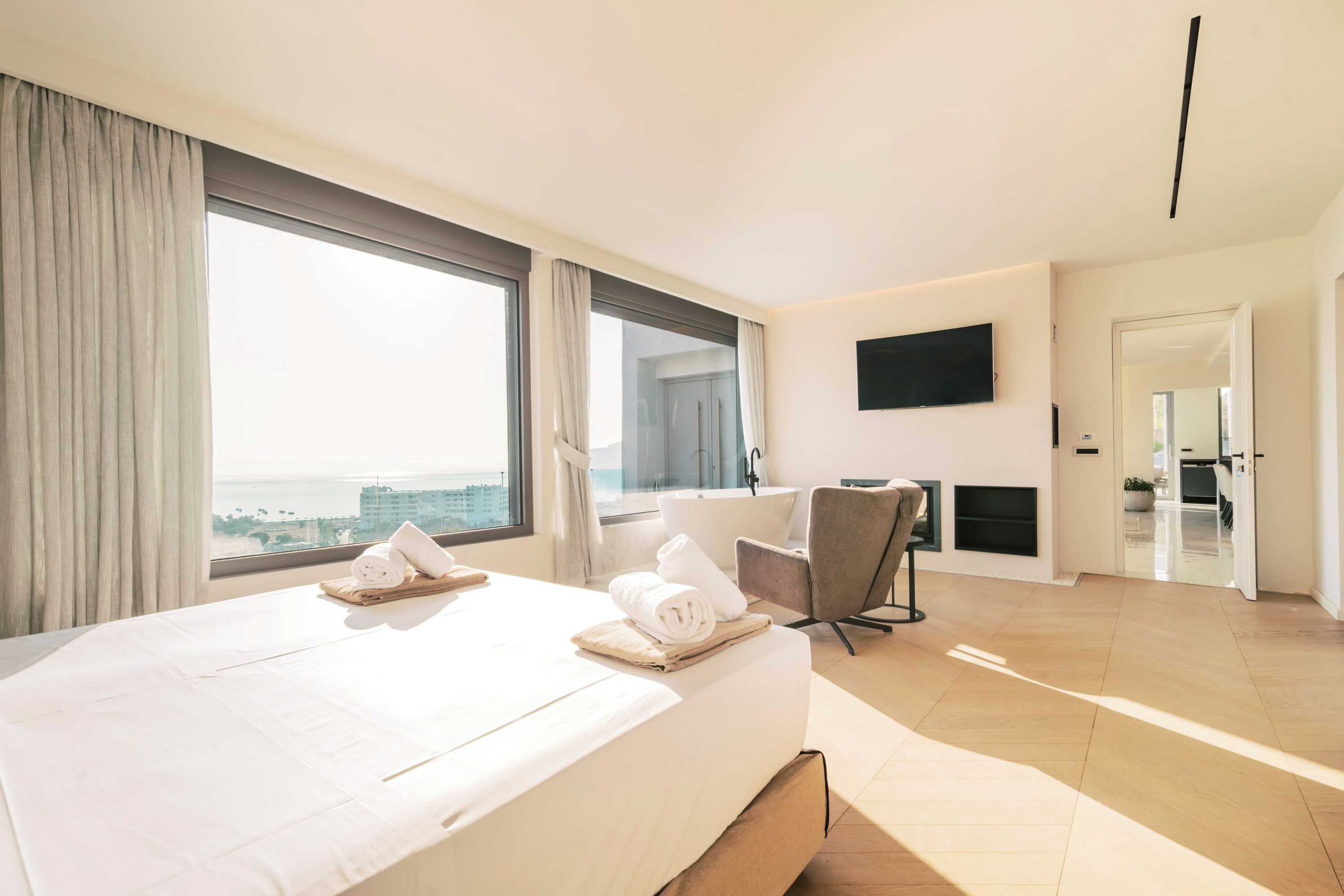 5 chambres, fer et planche à repasser, accès au Wi-Fi (inclus)