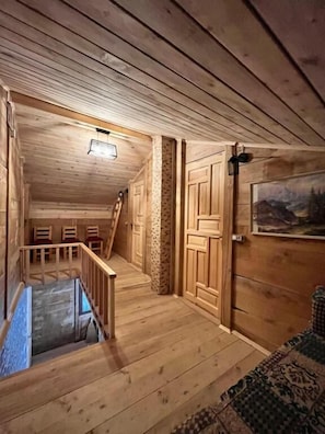 Chalet, vista al jardín | Interior