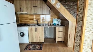 Chalet, vista al jardín | Cocina privada
