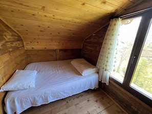 Room - Gunguli Dağ Evi (Camlihemsin)